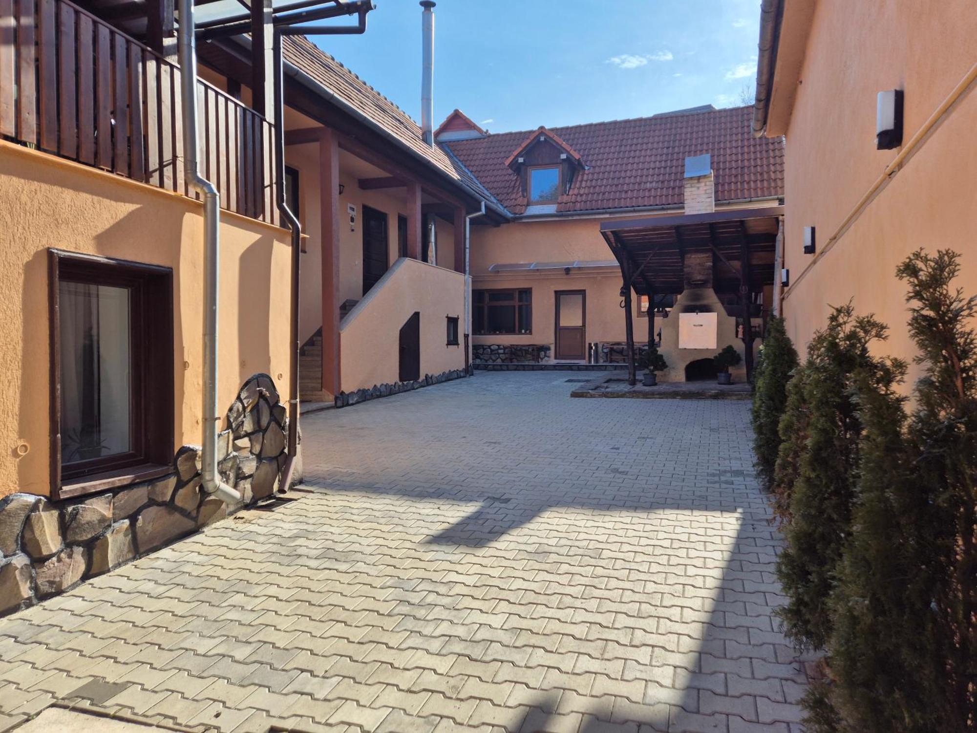 Pensiunea Carul Mare Răşinari Exterior foto